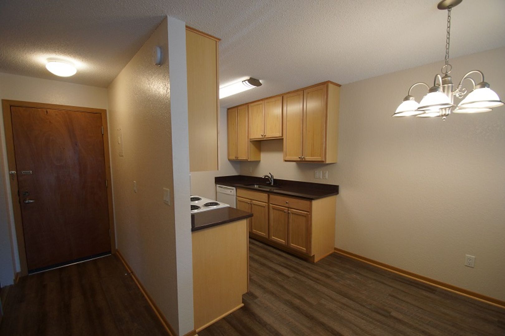 Saint Paul Apartment: 1280 Larpenteur Ave W