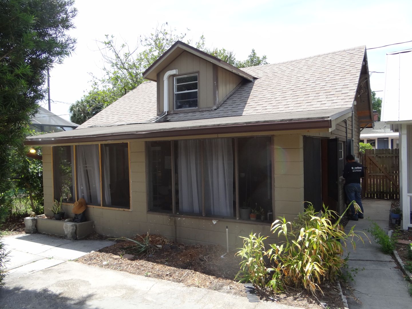 Tampa House: 407 1/2 E. Paris St.