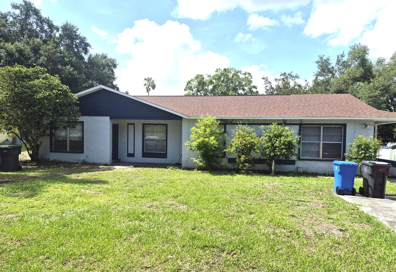 Seffner House: 11515 Valencia Drive