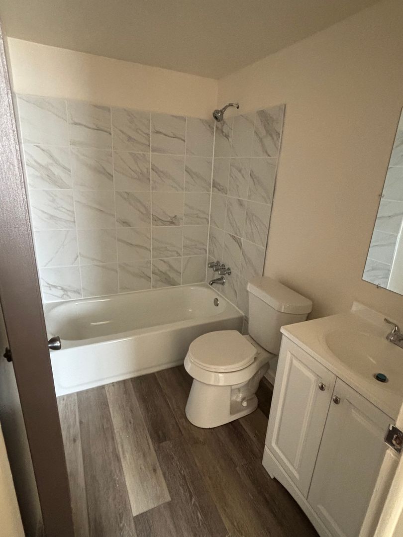 Detroit Apartment: 2640 E. 8 Mile Rd.