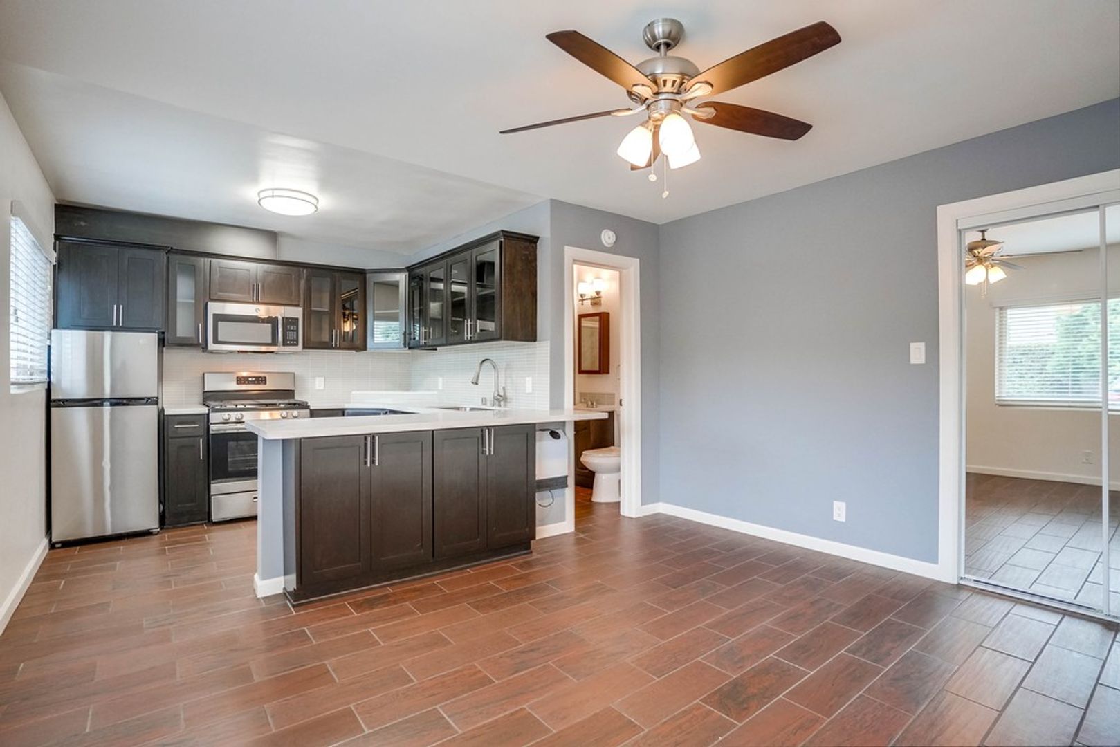 Los Angeles Apartment: 3528 W. Adams Blvd.