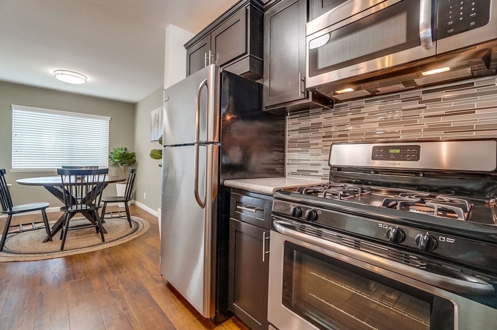 Inglewood Apartment: 821 N. Austin Ave