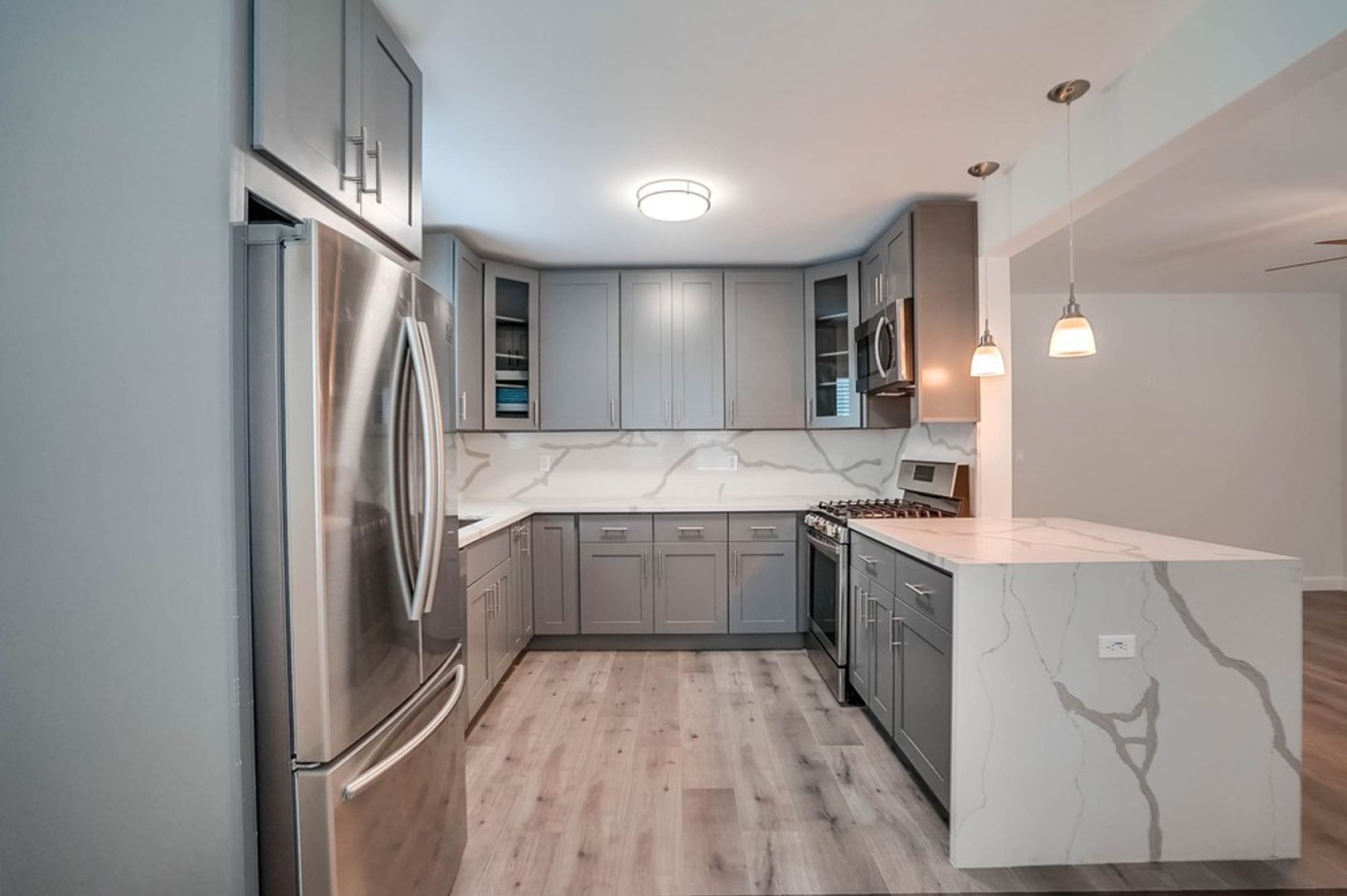 Inglewood Apartment: 544 Evergreen St