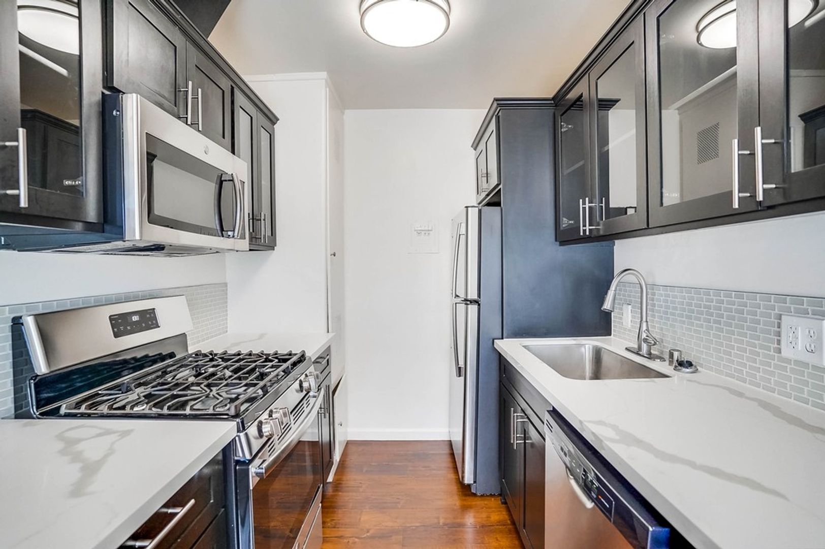 Los Angeles Apartment: 6028 - 6100 West Blvd