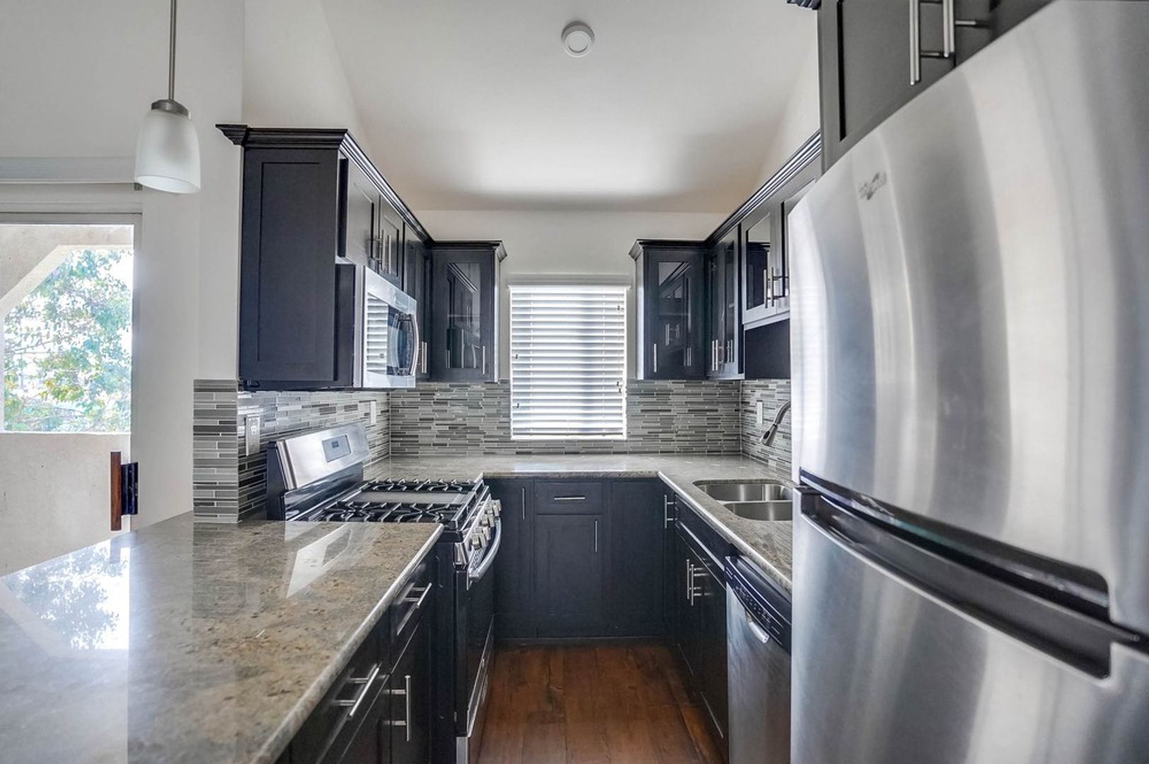 Inglewood Apartment: 600 E. 97th St
