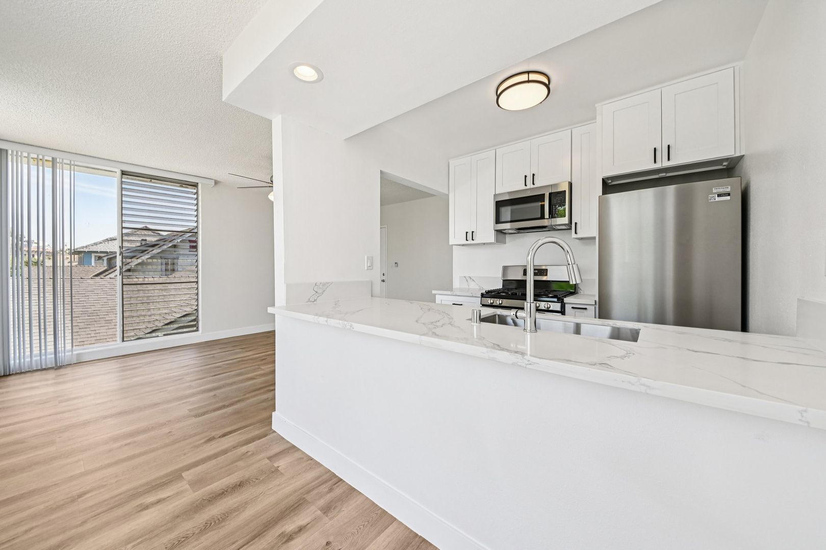 Los Angeles Apartment: 1106 Leighton Ave