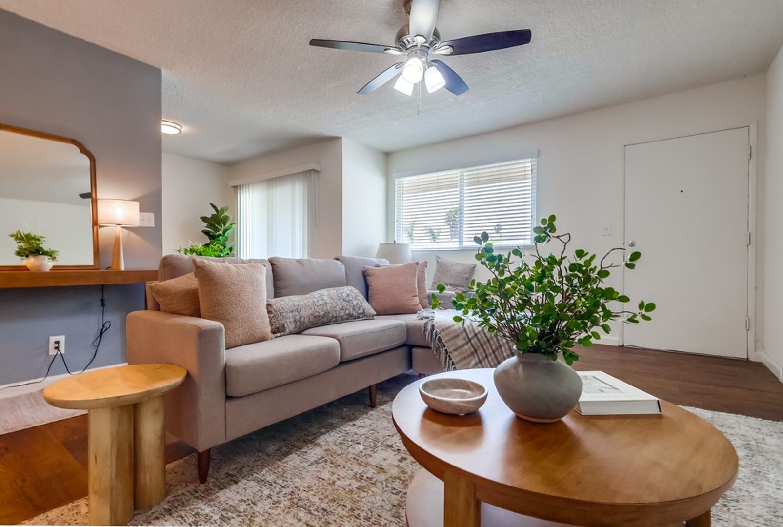 Los Angeles Apartment: 6107 - 6117  11th Ave