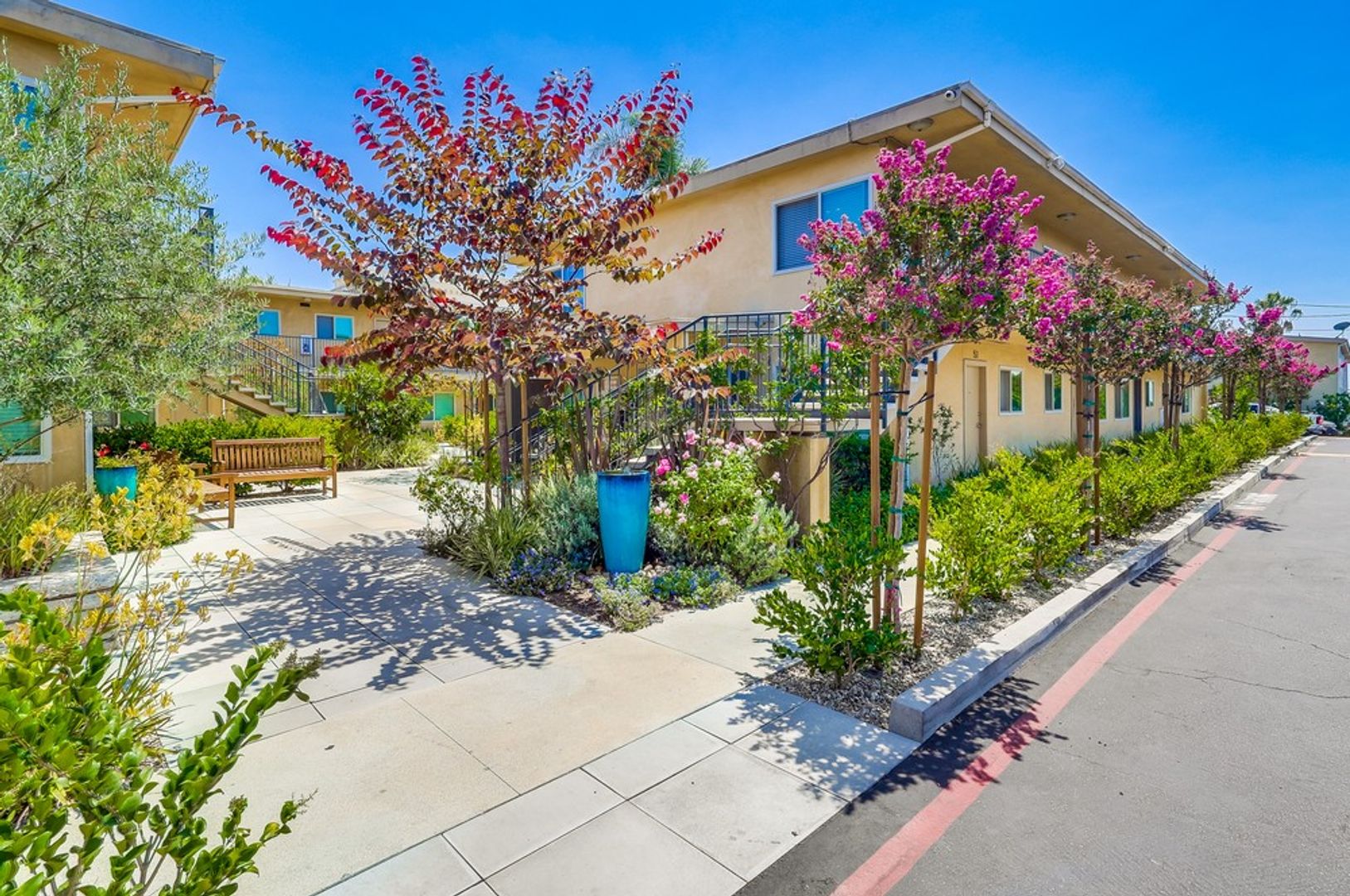 Los Angeles Apartment: 3528 - 3530 W. Adams Blvd.