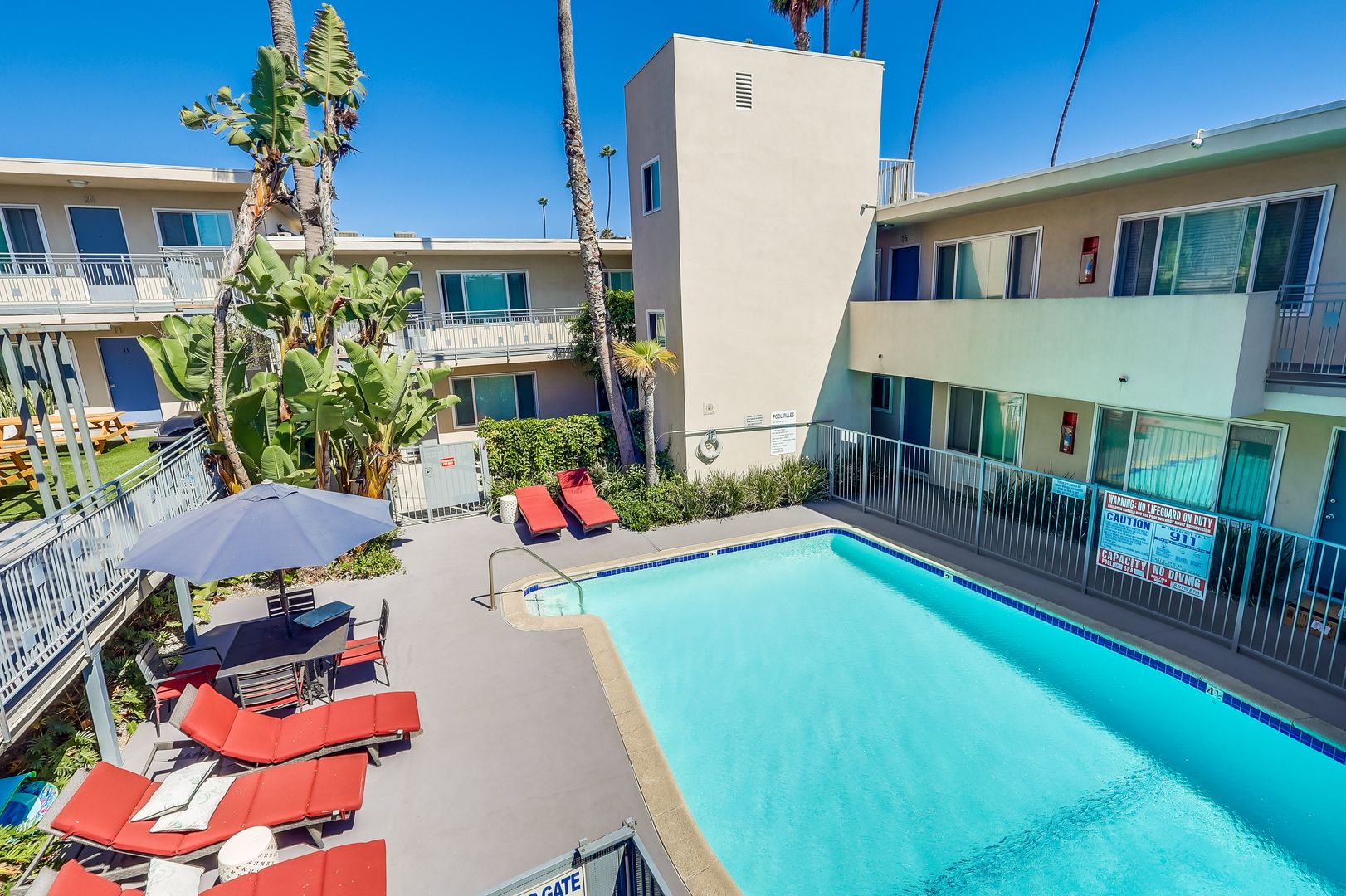 Inglewood Apartment: 621 E. 99th St