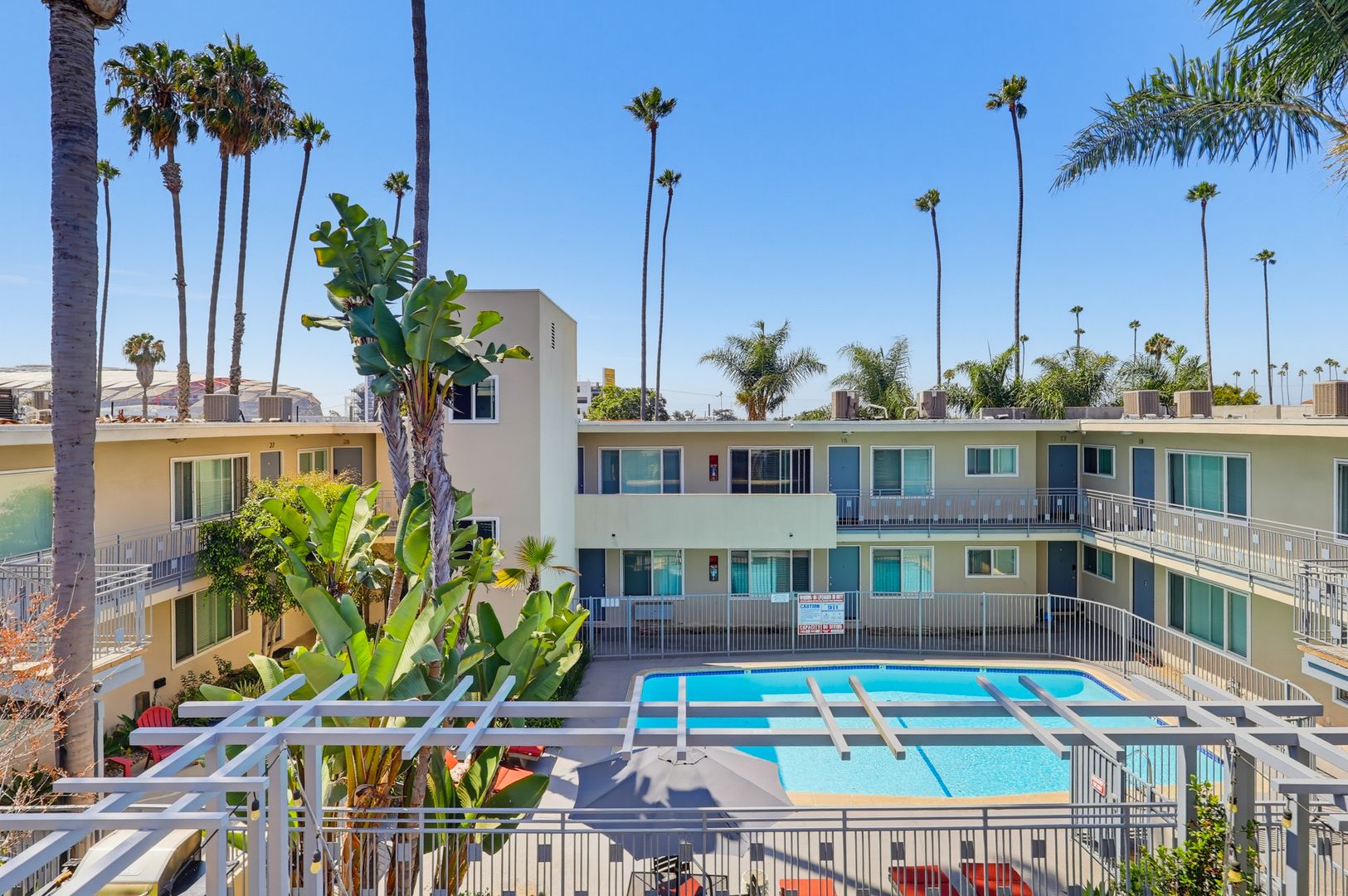 Inglewood Apartment: 621 E. 99th St
