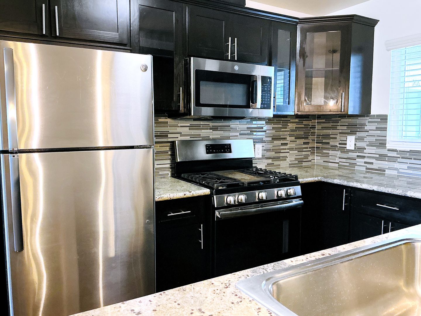 Inglewood Apartment: 821 N. Austin Ave