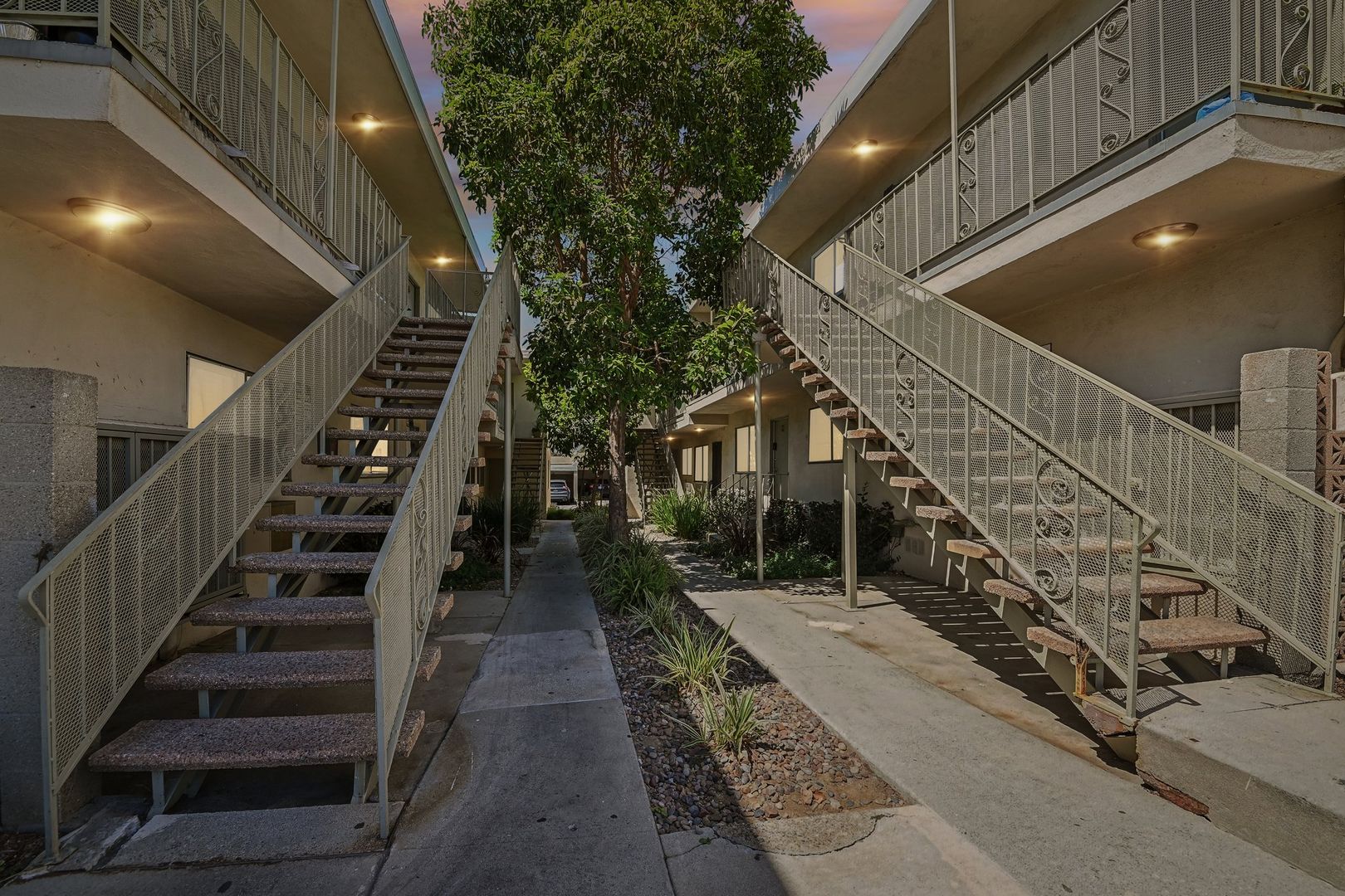 Los Angeles Apartment: 1735 W. 120th St