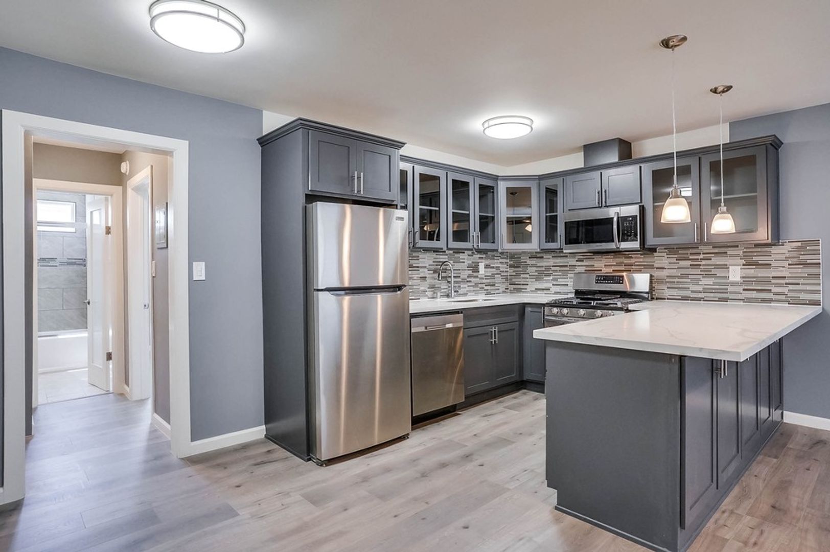 Los Angeles Apartment: 6325 8th Ave