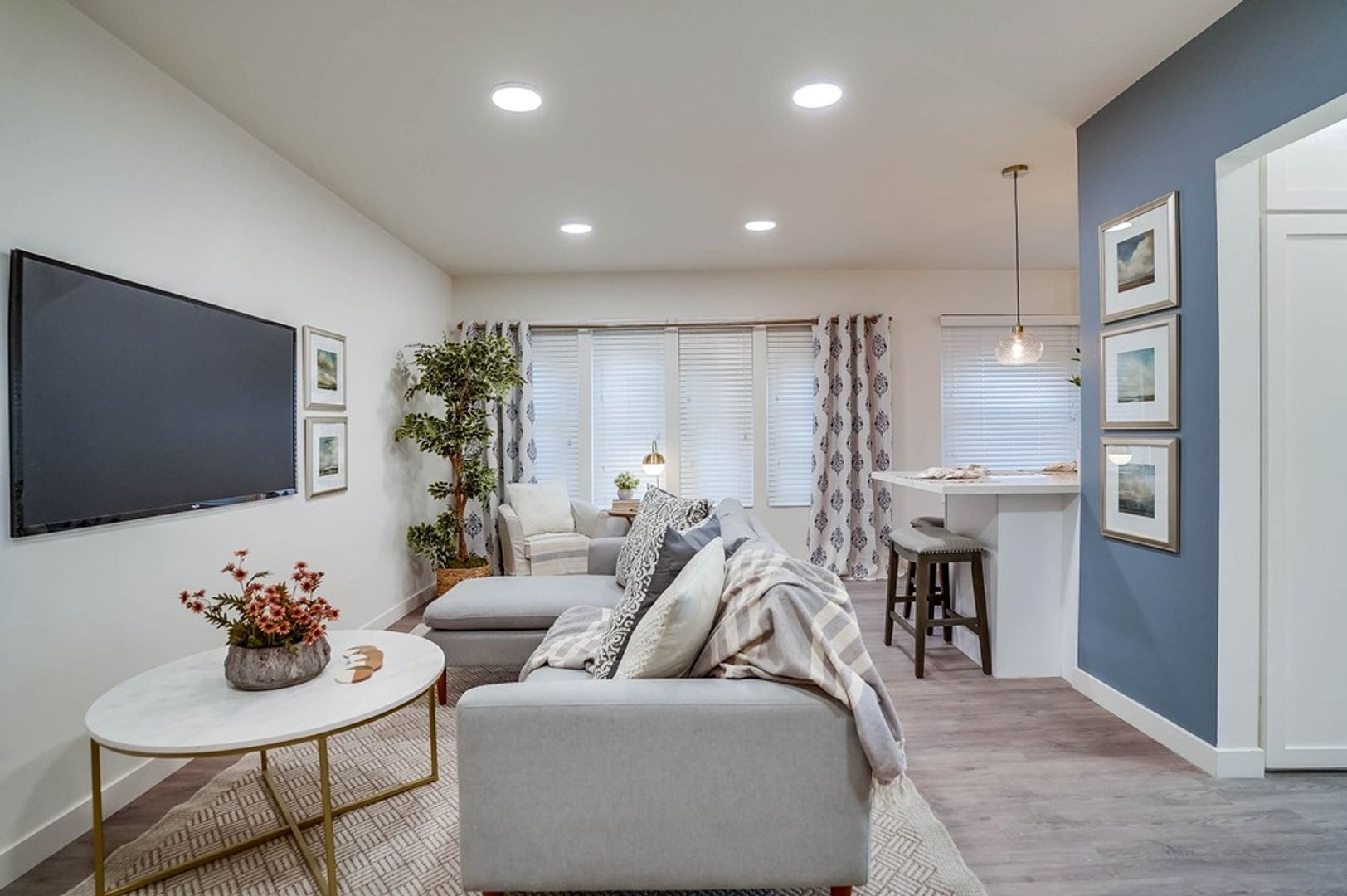 Inglewood Apartment: 115 N. Eastwood Ave