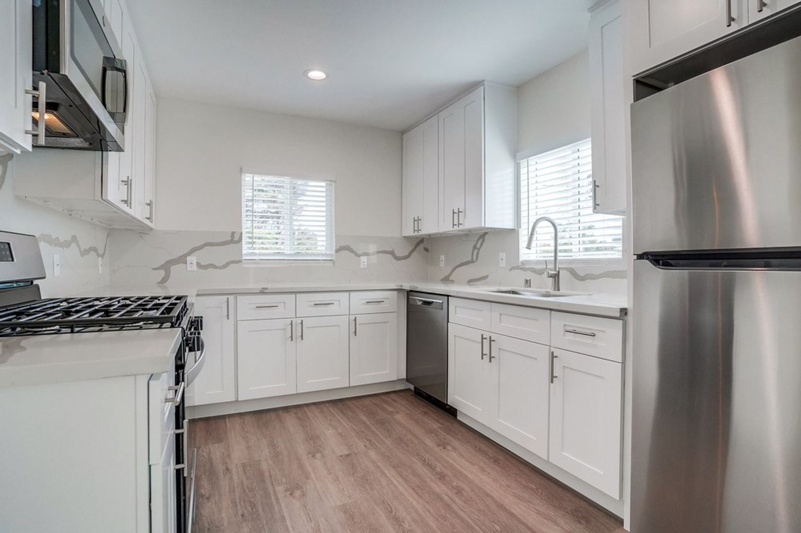 Inglewood Apartment: 343 Warren Ln