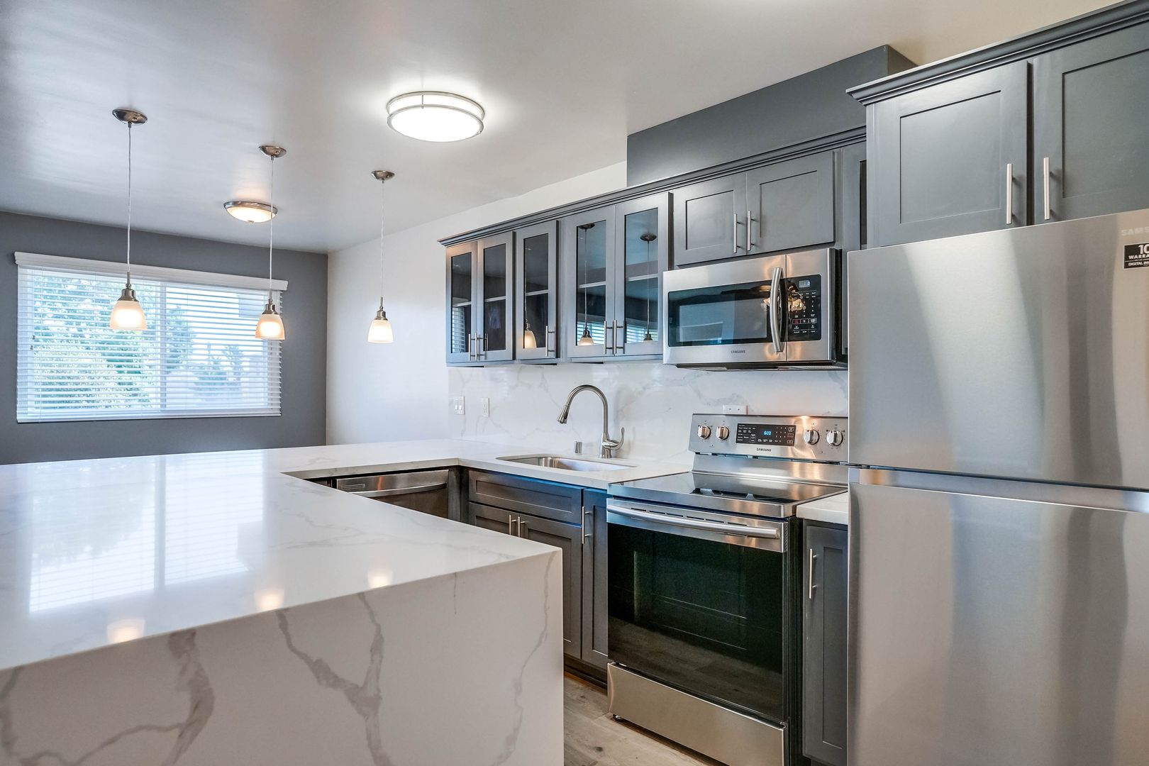 Inglewood Apartment: 621 E. 99th St