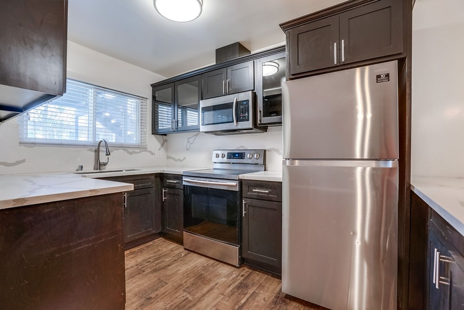 Inglewood Apartment: 621 E. 99th St