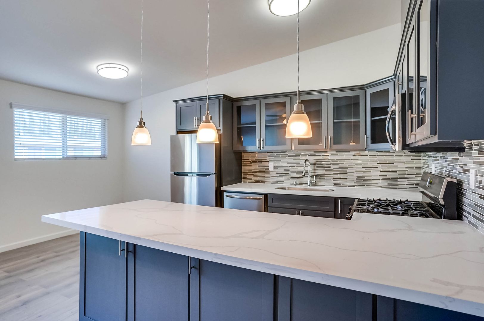 Los Angeles Apartment: 3528 W. Adams Blvd.