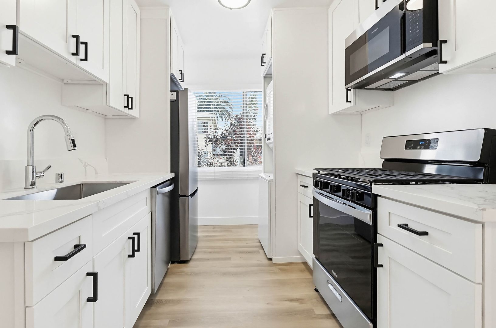 Los Angeles Apartment: 2235 W. 26th Pl