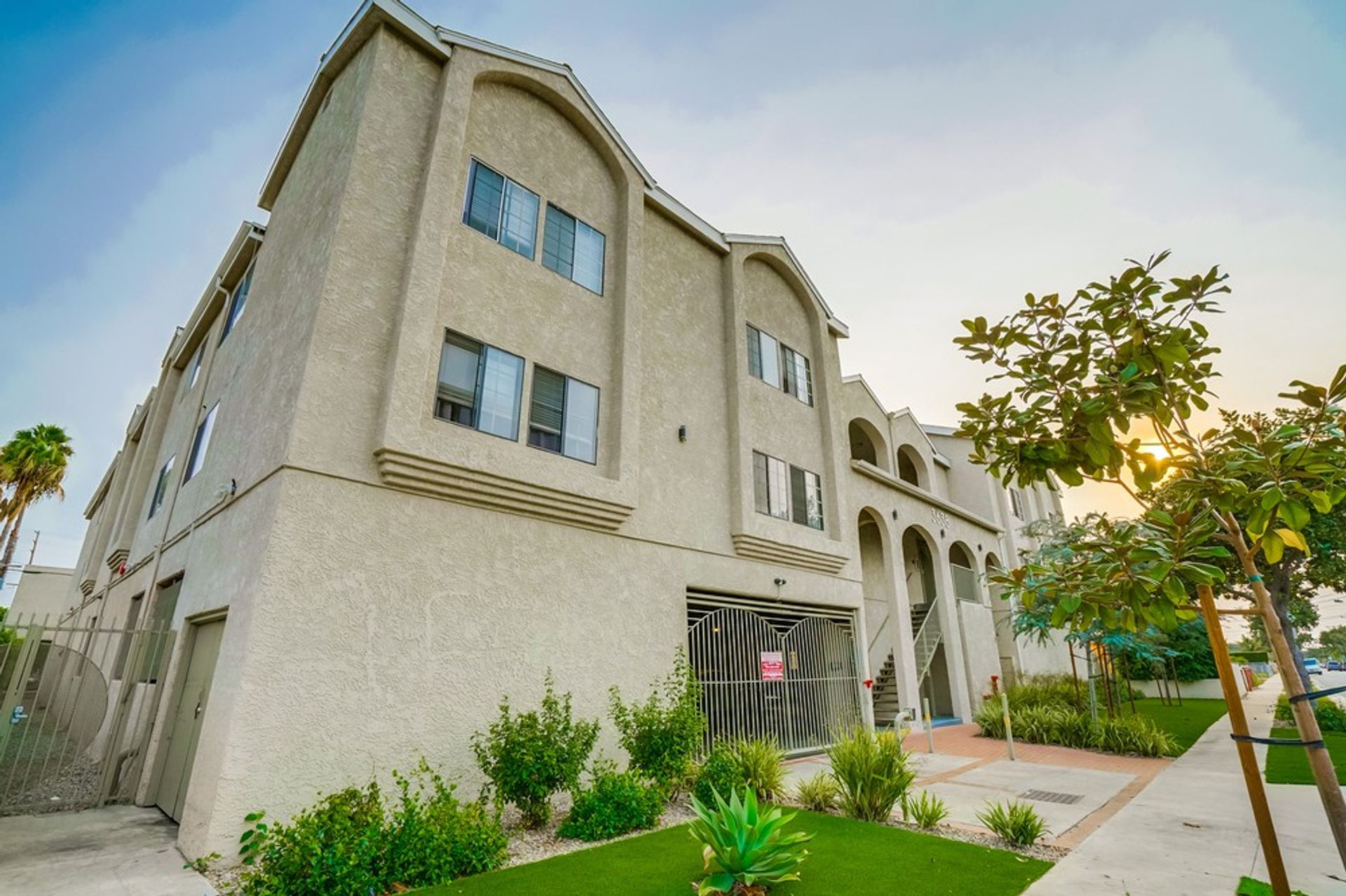 Secure and Convenient Multi-Unit Asset in Central Inglewood