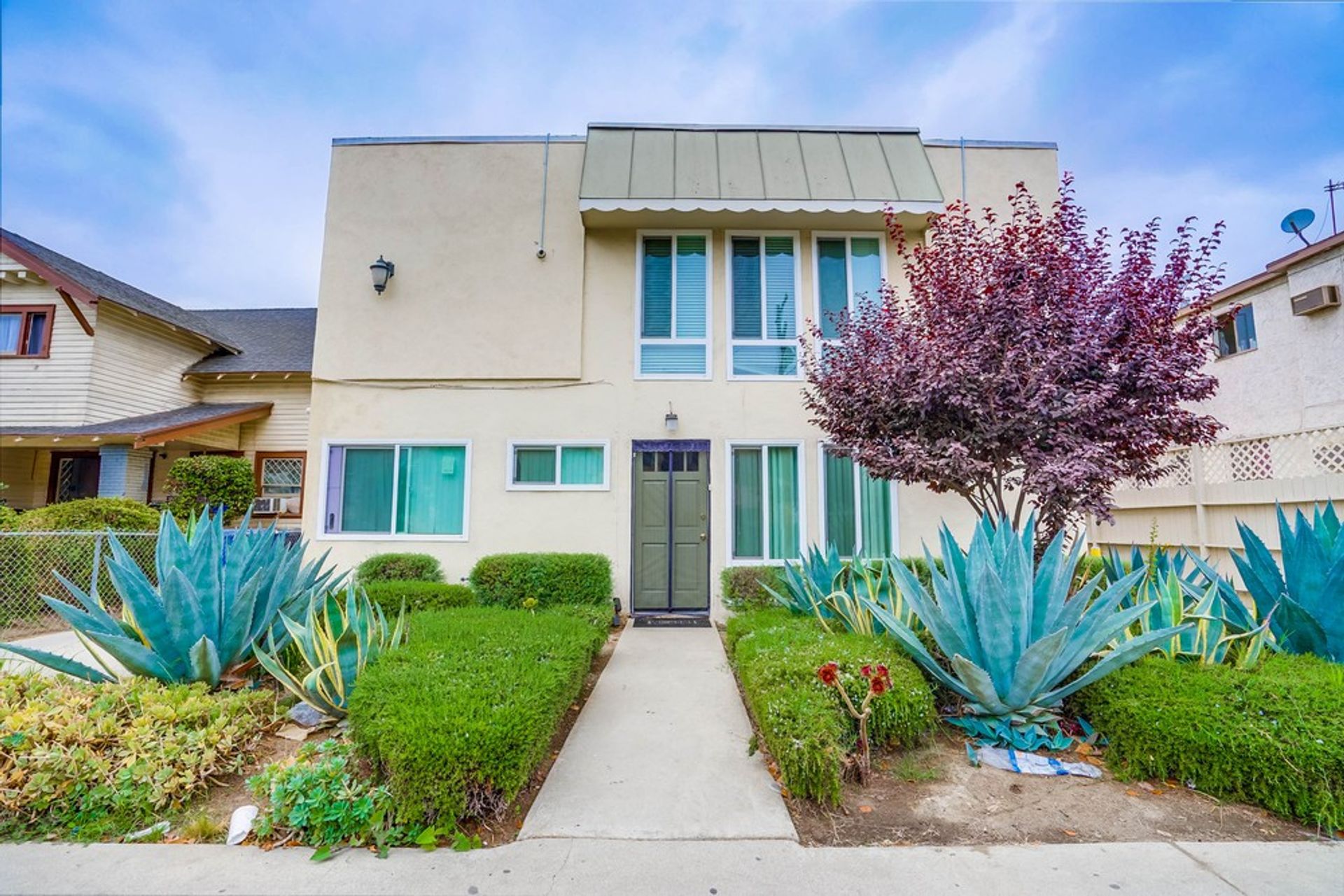 Stylish West Adams Rentals – Light-Filled, Secure & Steps from USC