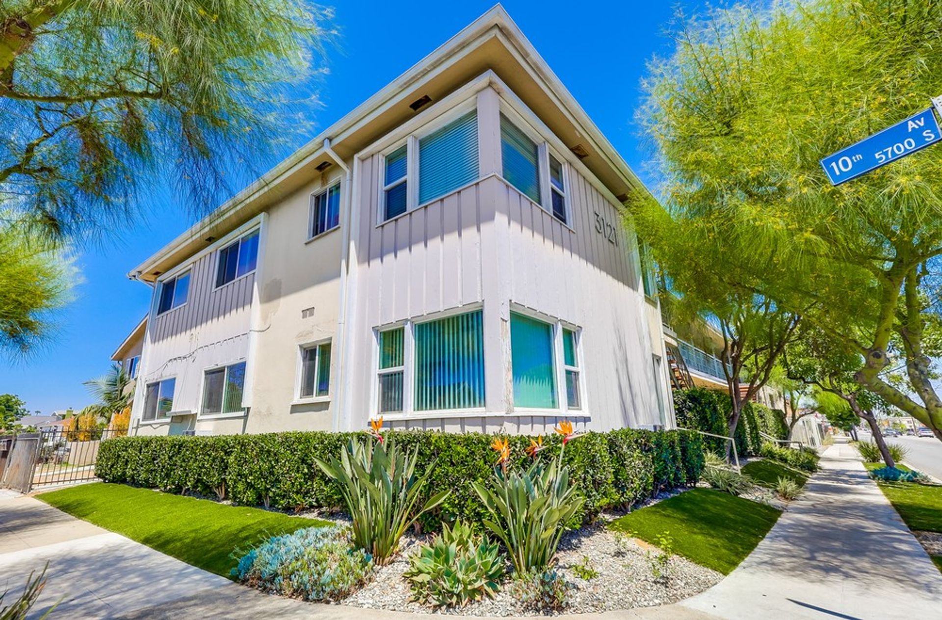 Secure, Walkable Building Near Crenshaw & Slauson Plaza