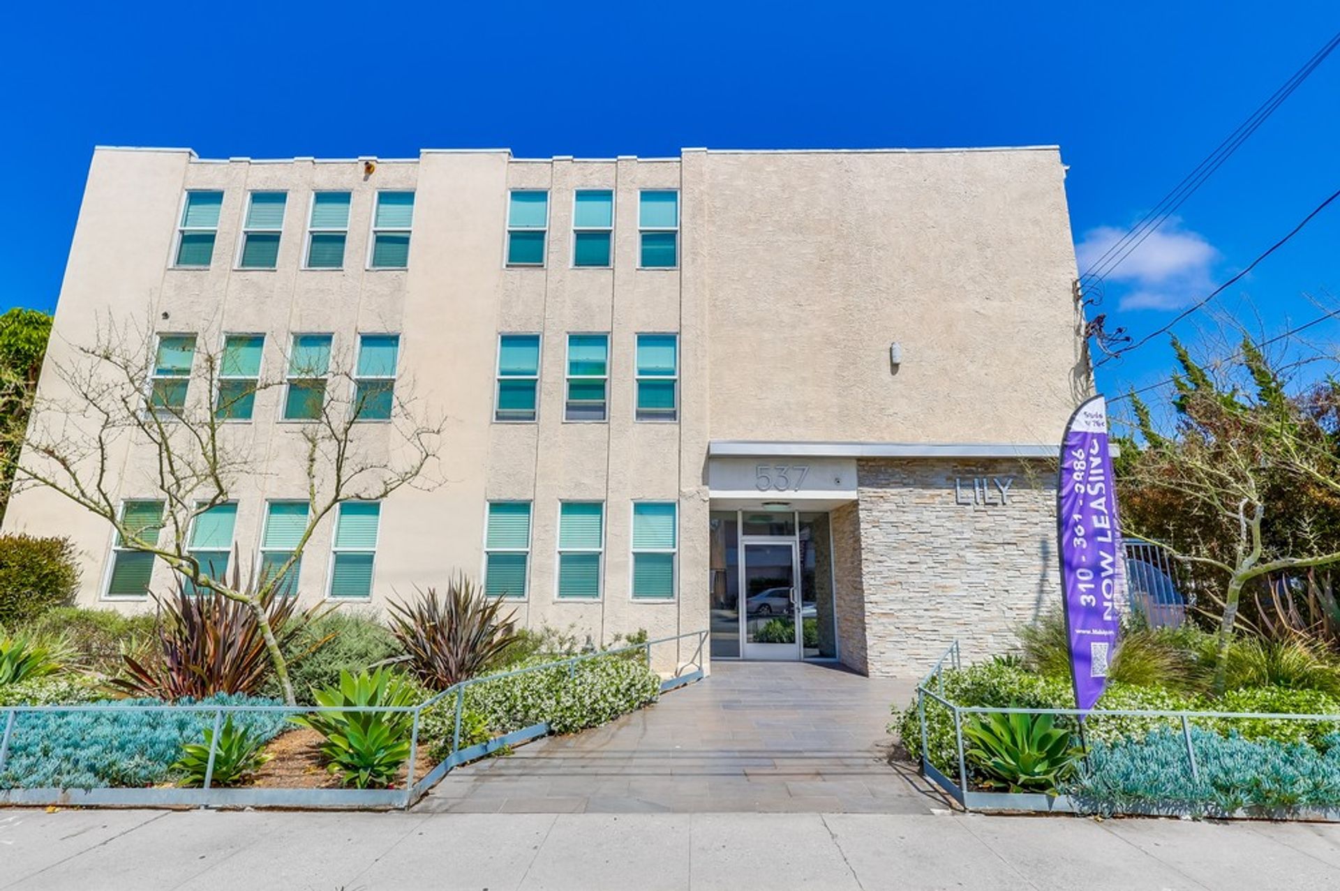 537 W. Hyde Park Blvd