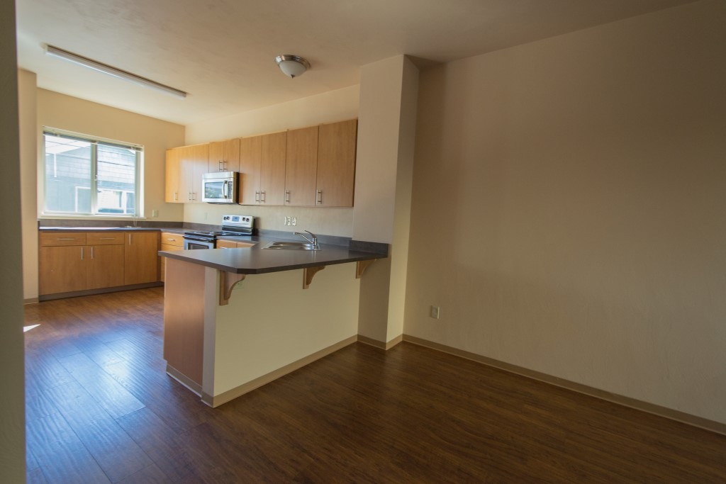 Eugene Apartment: 1777 Patterson St. 1-33