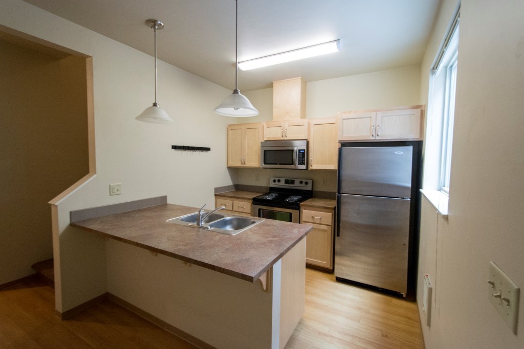 Eugene Apartment: 648 E. 17th 1-20