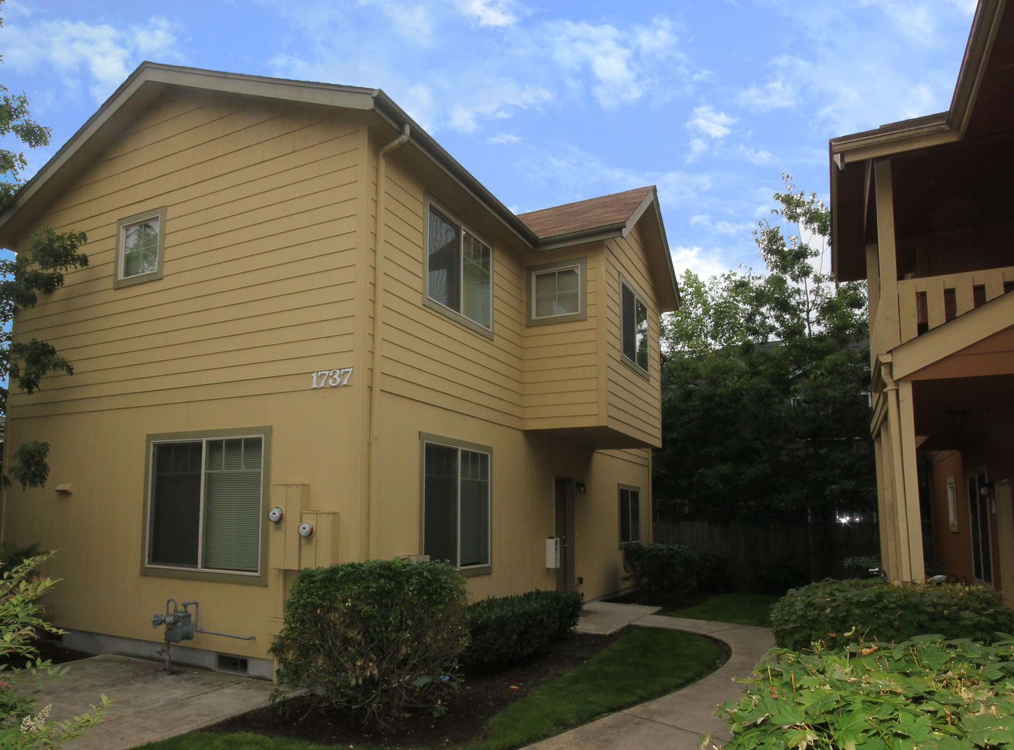 Eugene House: 1737 Patterson Alley