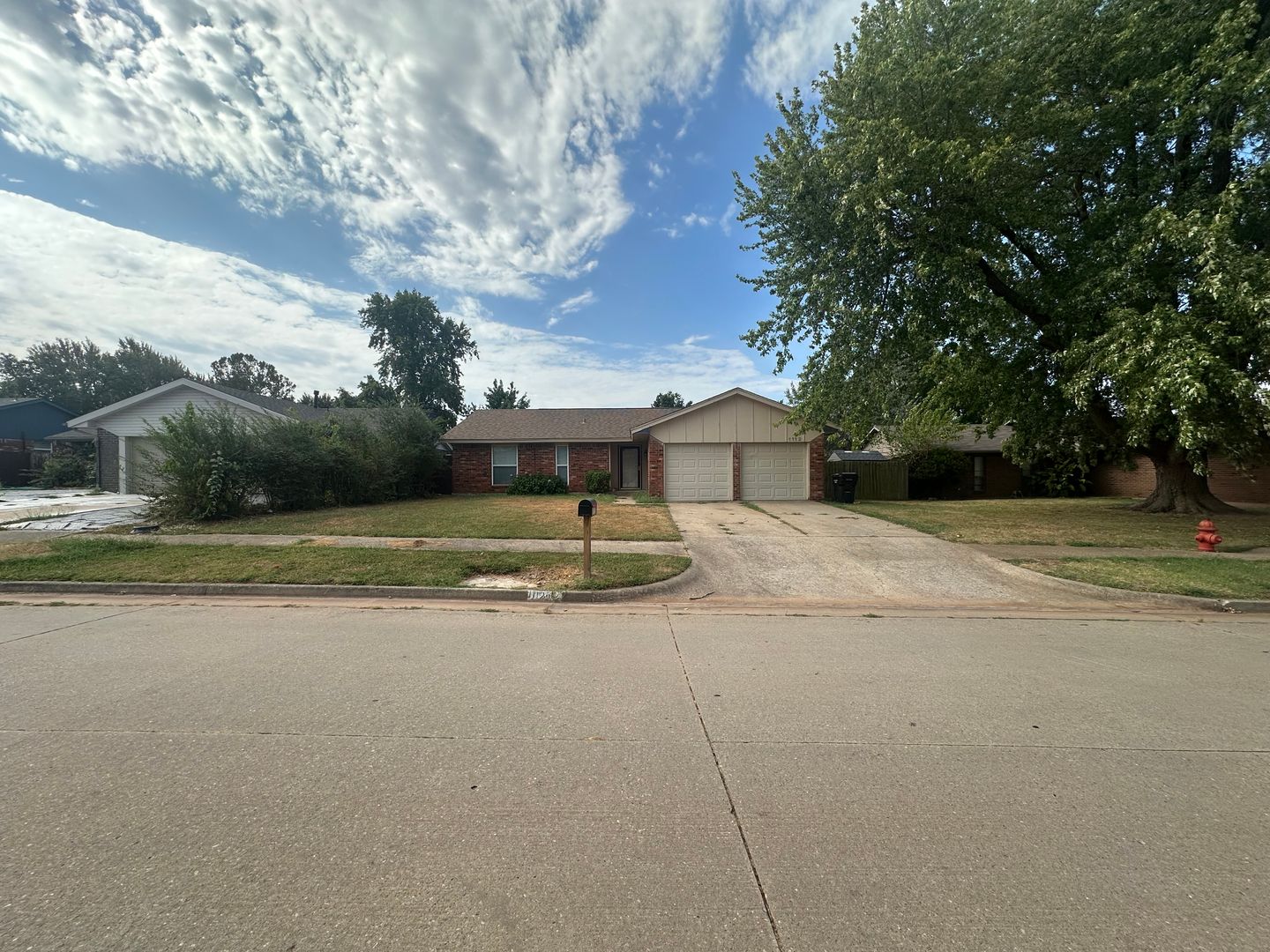 Moore House: 1112 SE 8th St