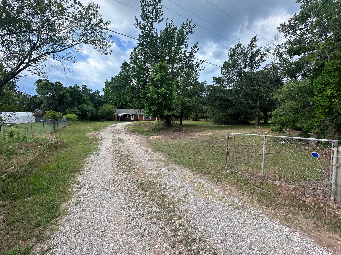 Shawnee House: 34403 Lake Rd