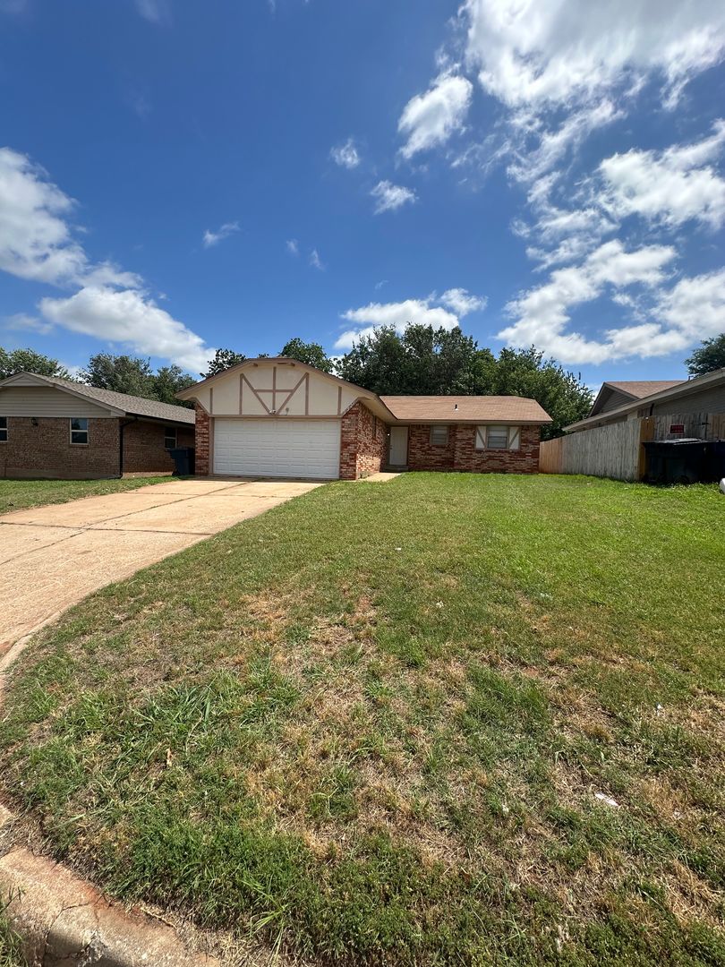 Oklahoma City House: 3321 SE 54th
