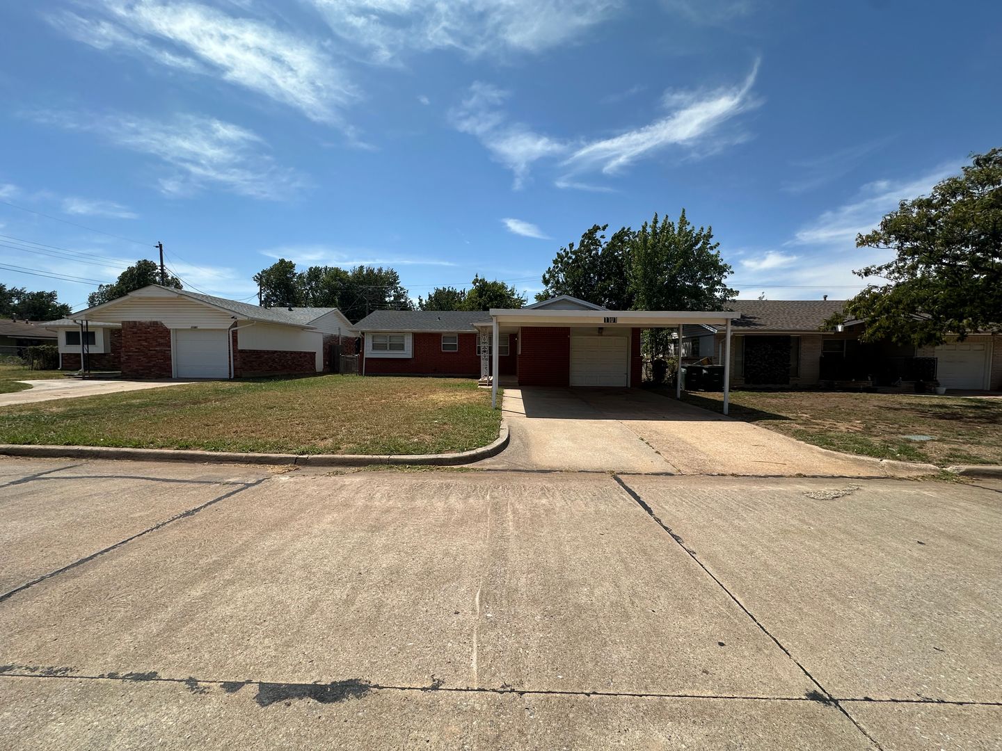 Del City House: 1101 Hampton Dr