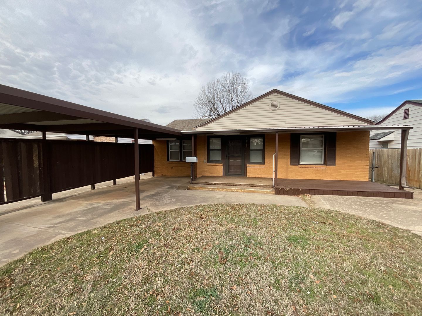 Del City House: 4709 SE 23