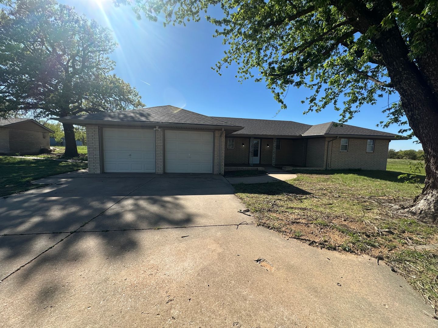 Newalla House: 8521 Posey Rd.