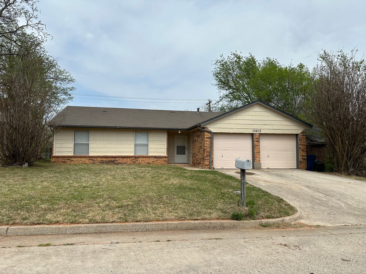 Midwest City House: 10213 Caton Place