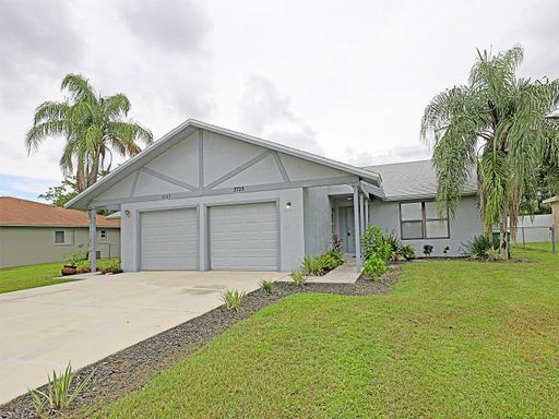 Fenced Yard + Screened Lanai — Pet Friendly Cape Coral 2/2 with Garage and Lawn Care Included – photo 1