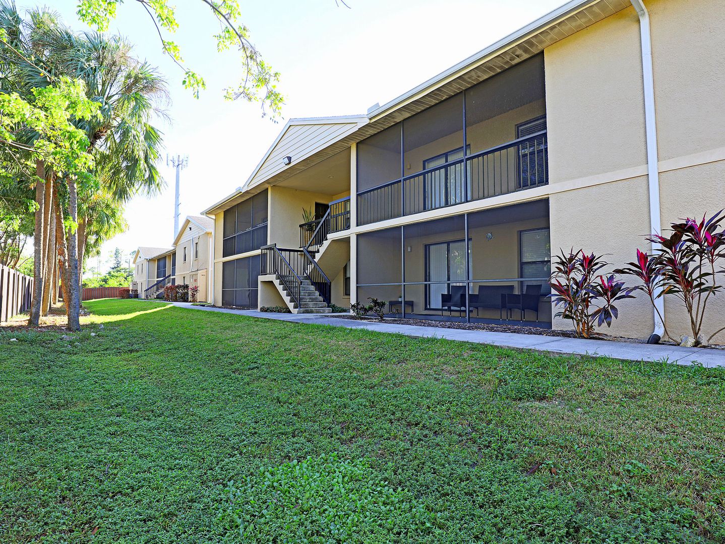 Fort Myers Condo: 5307 Summerlin Rd #714