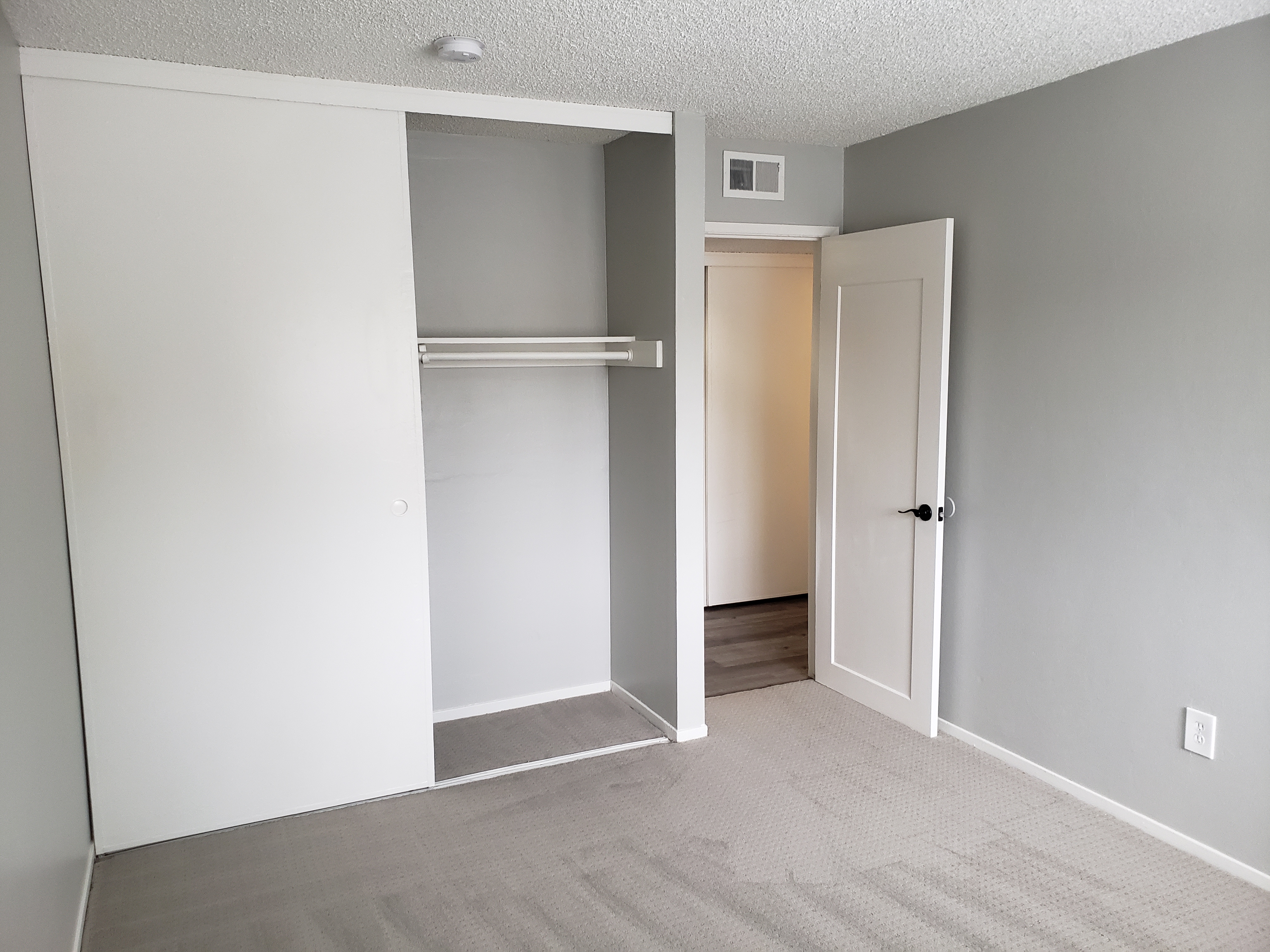 Huntington Apartments 8 of 12