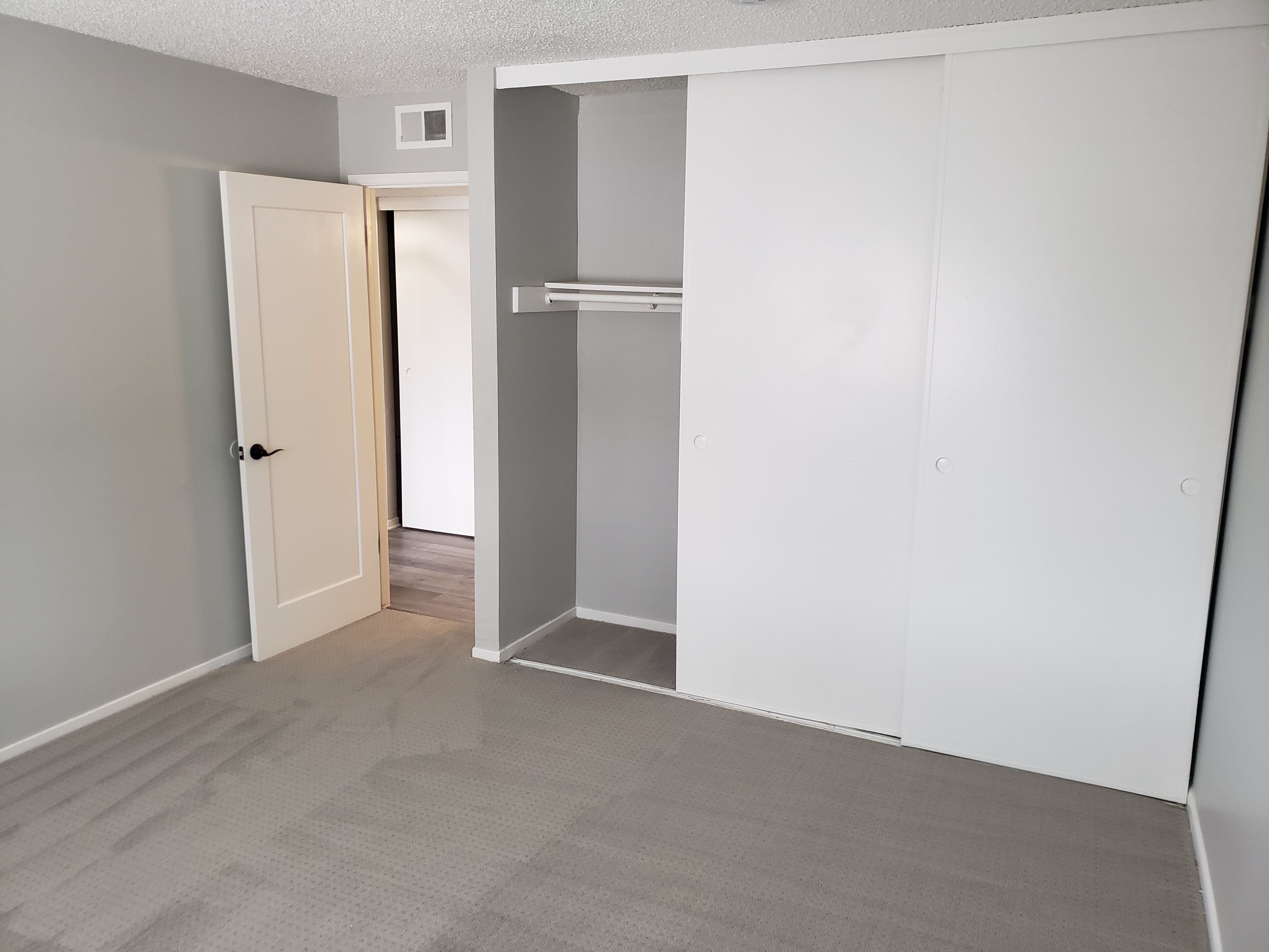 Huntington Apartments 6 of 12