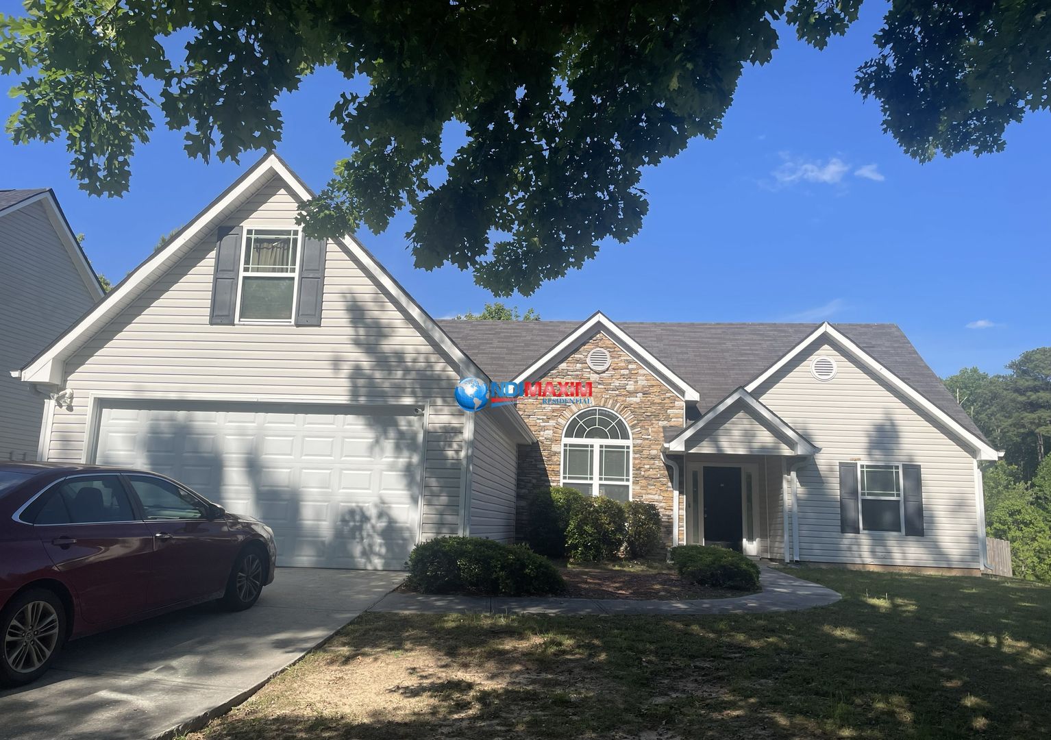 Loganville House: 1585 Stephens Pond View