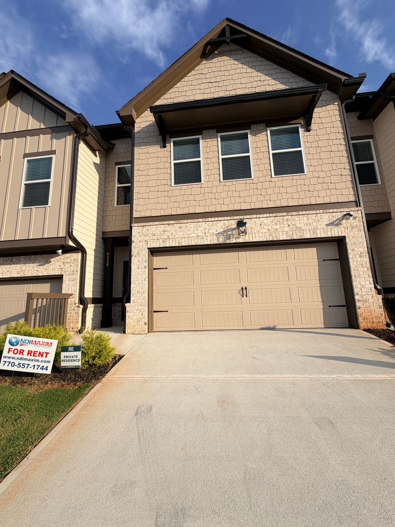 Norcross Townhome: 4328 Fern River Bend