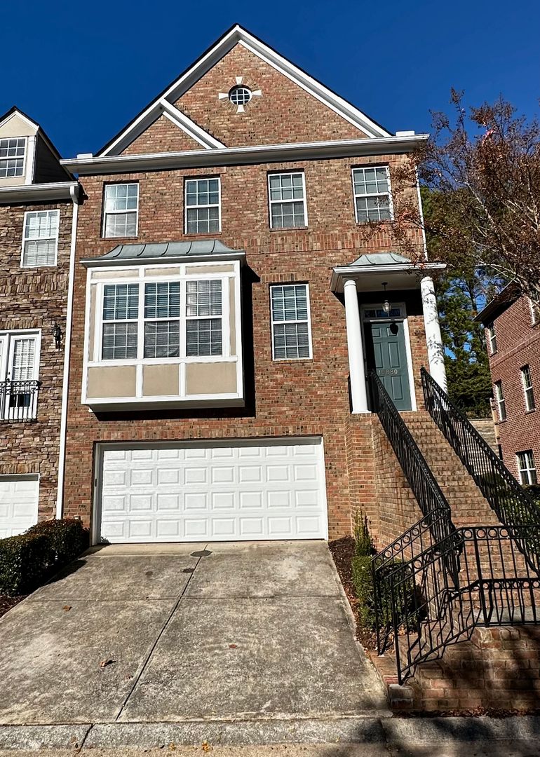 Duluth Townhome: 10880 Brunson Drive
