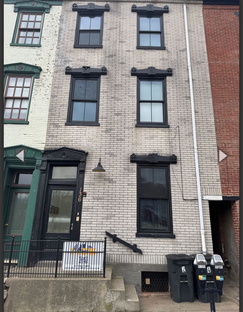 Easton Apartment: 136 E Bushkill