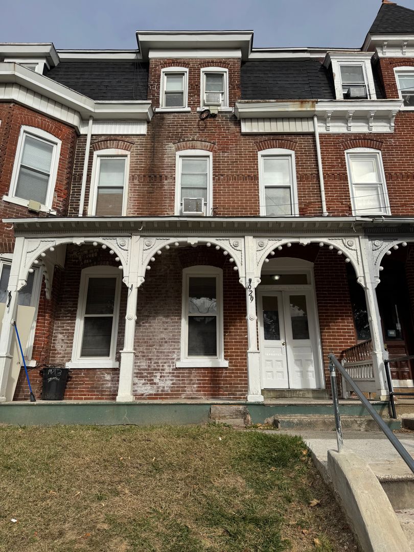 Allentown Apartment: 929 W Gordon Street