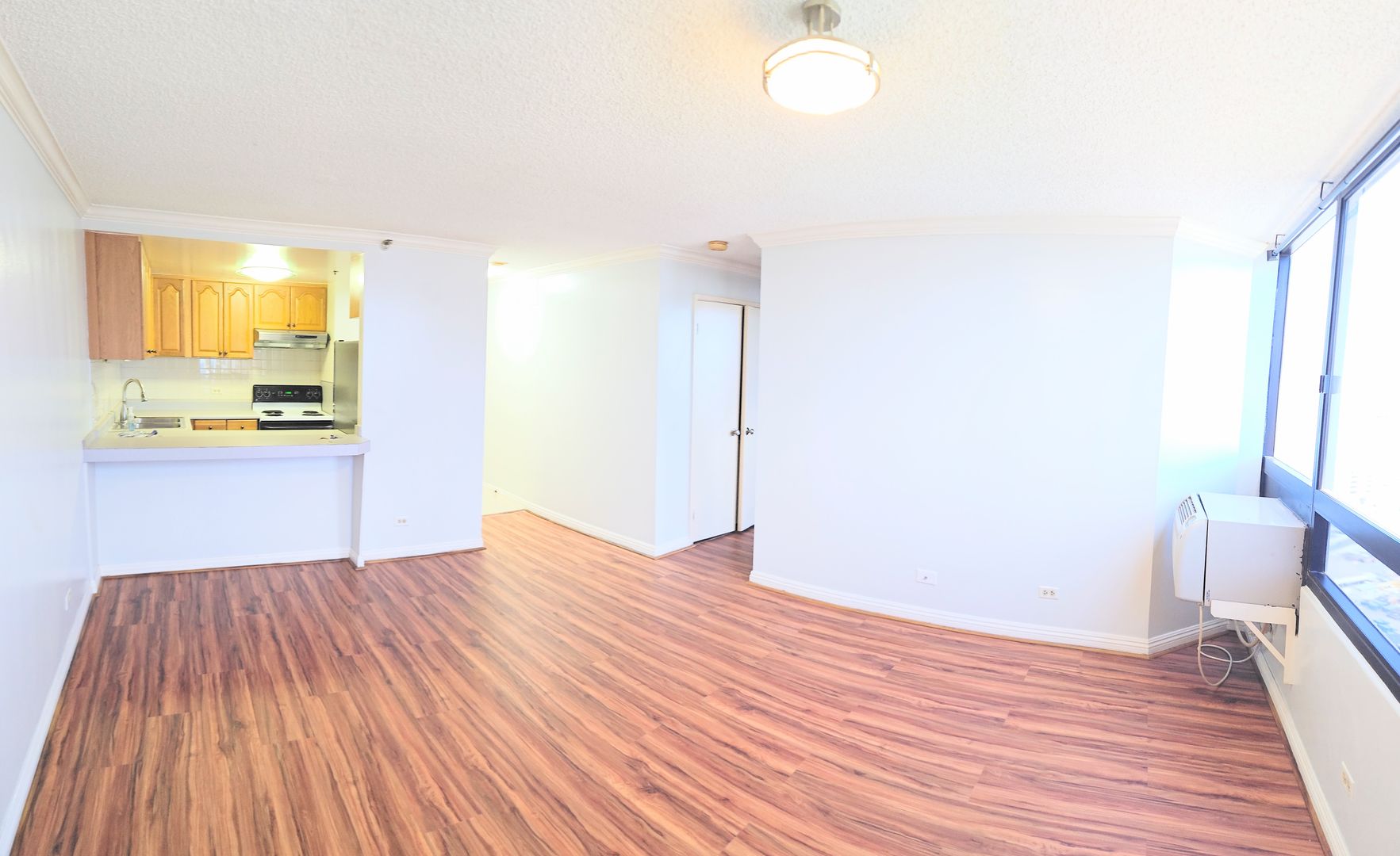 Royal Capitol Place Kakaako 1 Bedroom 1 Bathroom 1 Parking Condominium Centrally Located.