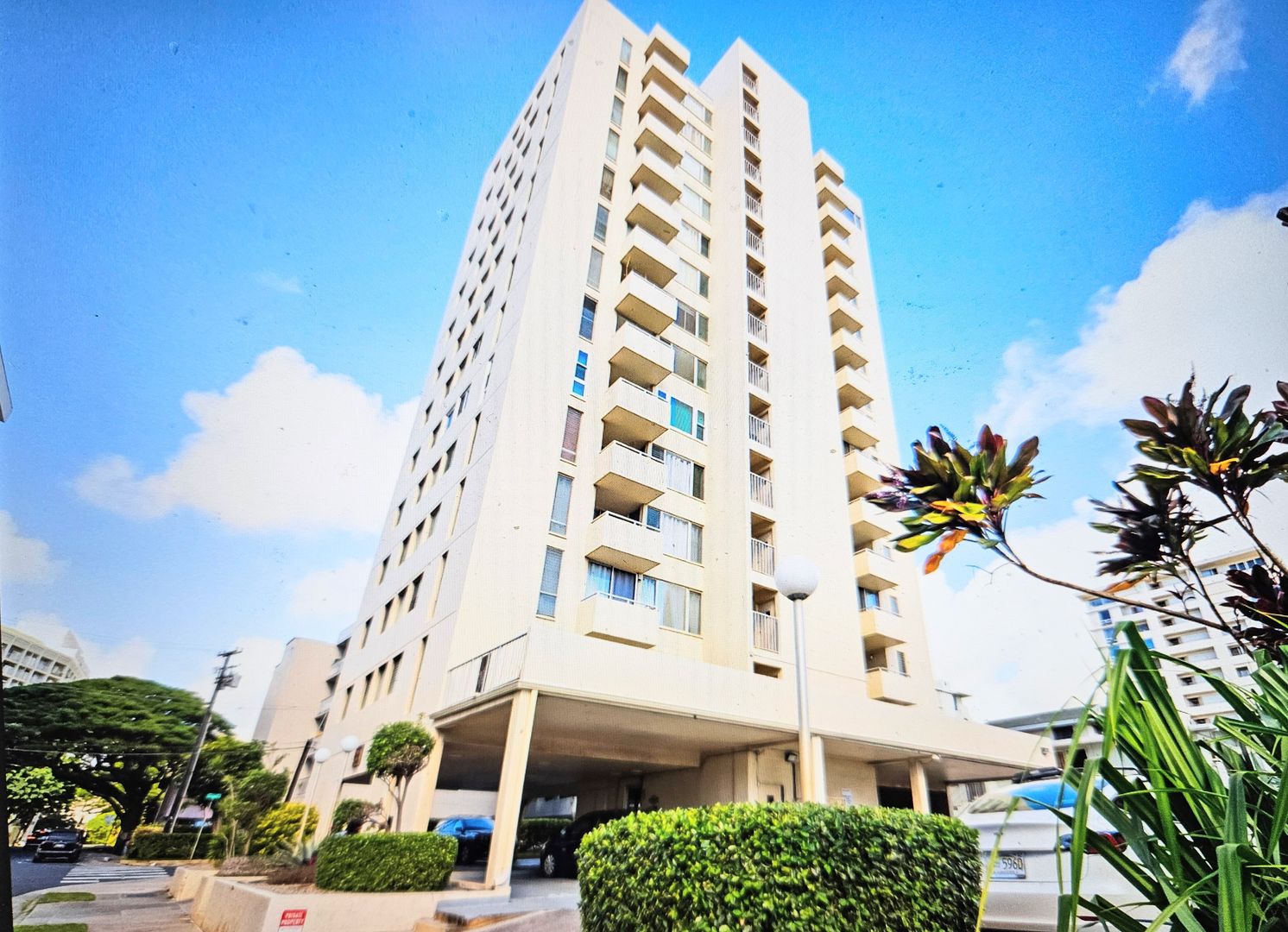 Honolulu Condo: 1624 Dole St, Unit 1504