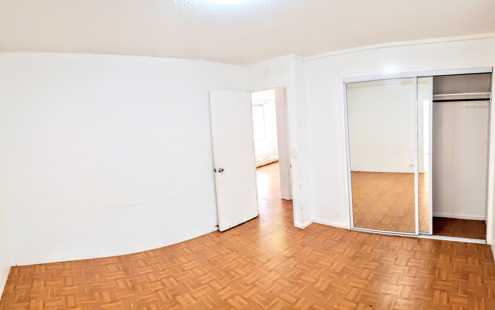 Honolulu Apartment: 927 Makahiki Way