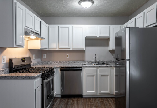 Spacious three bedroom townhomes available in Grove City! – photo 1